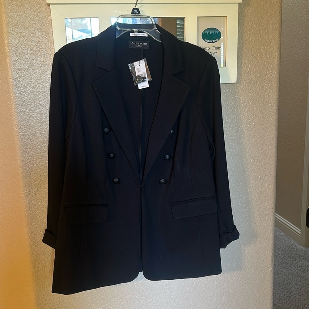 Women’s blazer Lane Bryant Black size 14 NWT from non-smoking home